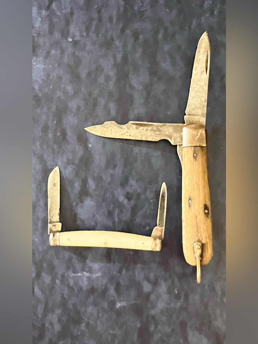 2 vintage dual blade folding knives: Walden & KABAR NY